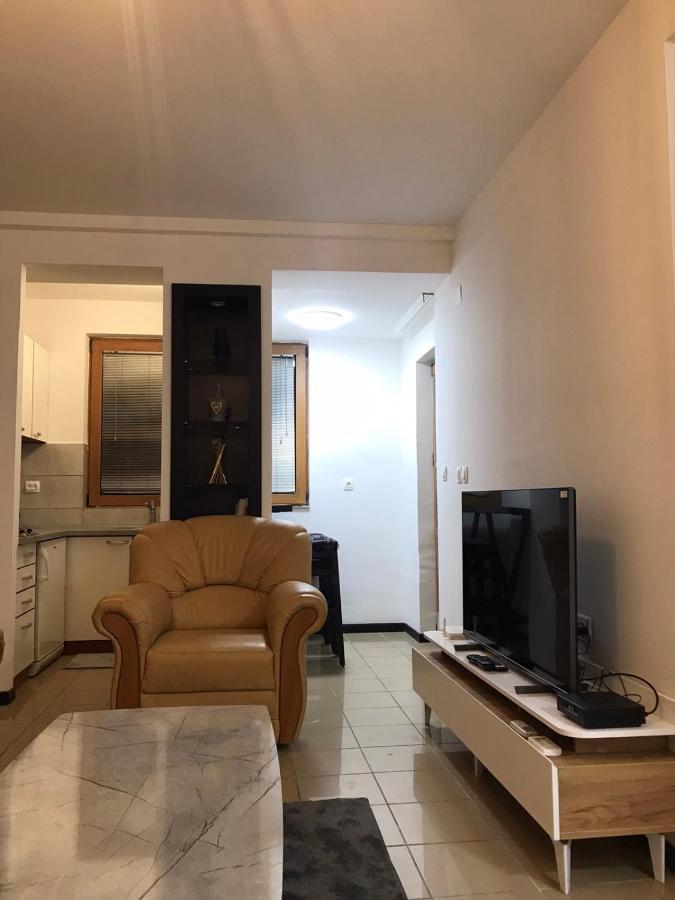 Blue Sky Apartment Skopje Exterior photo
